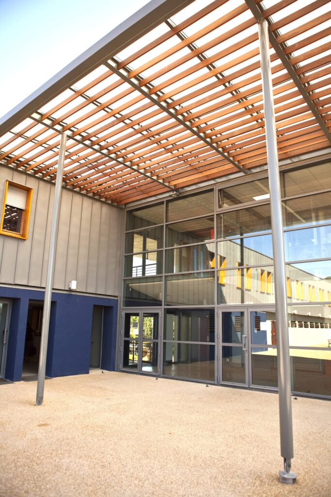 extension et restructuration du lycée jules raimu nîmes 2