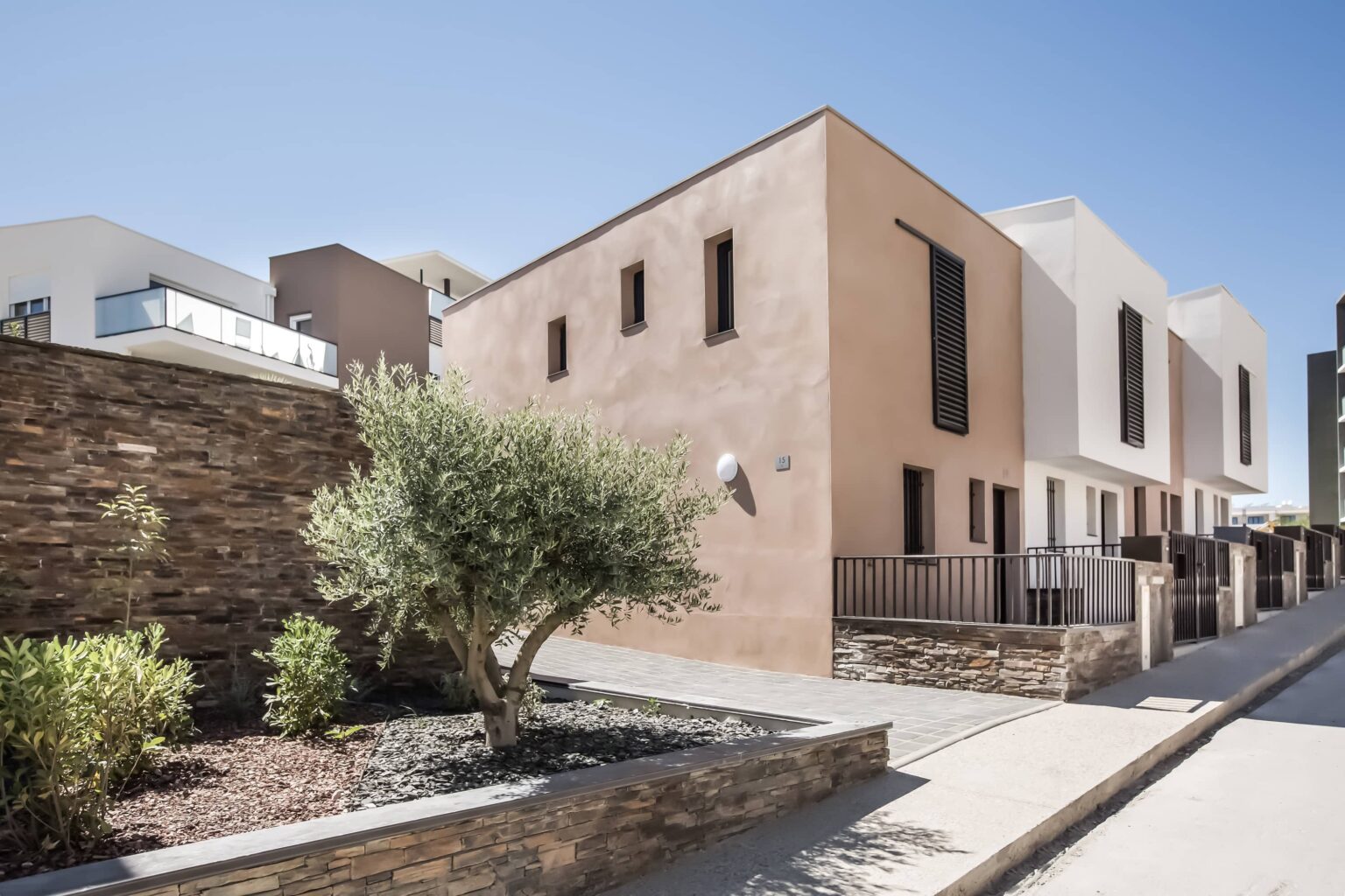le patio méditerranéen logements collectifs sociaux saint jean de védas – zac roque fraisse 11
